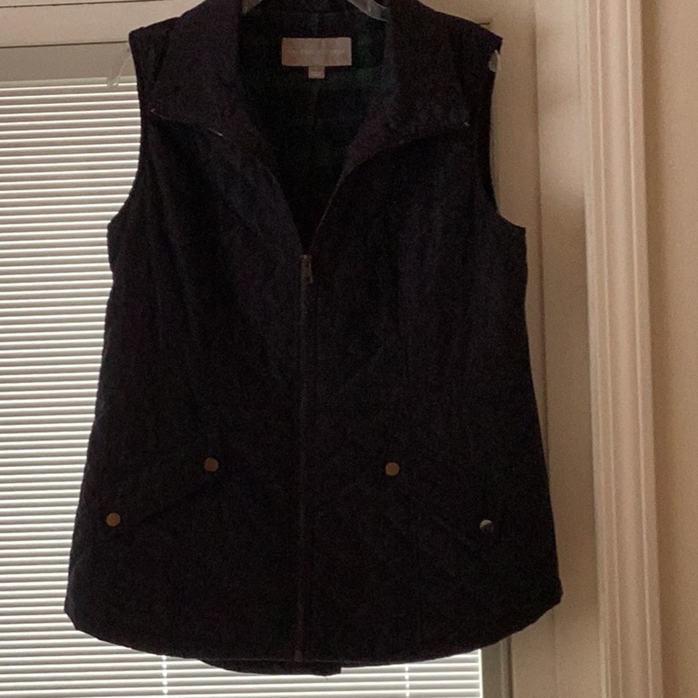 Navy Blue Quilted Vest - Picture 2 of 5